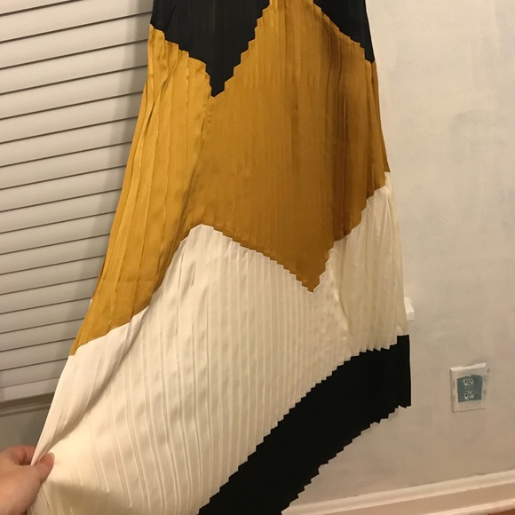 Beautiful pleated Anthropologie maxi dress - Picture 2 of 8